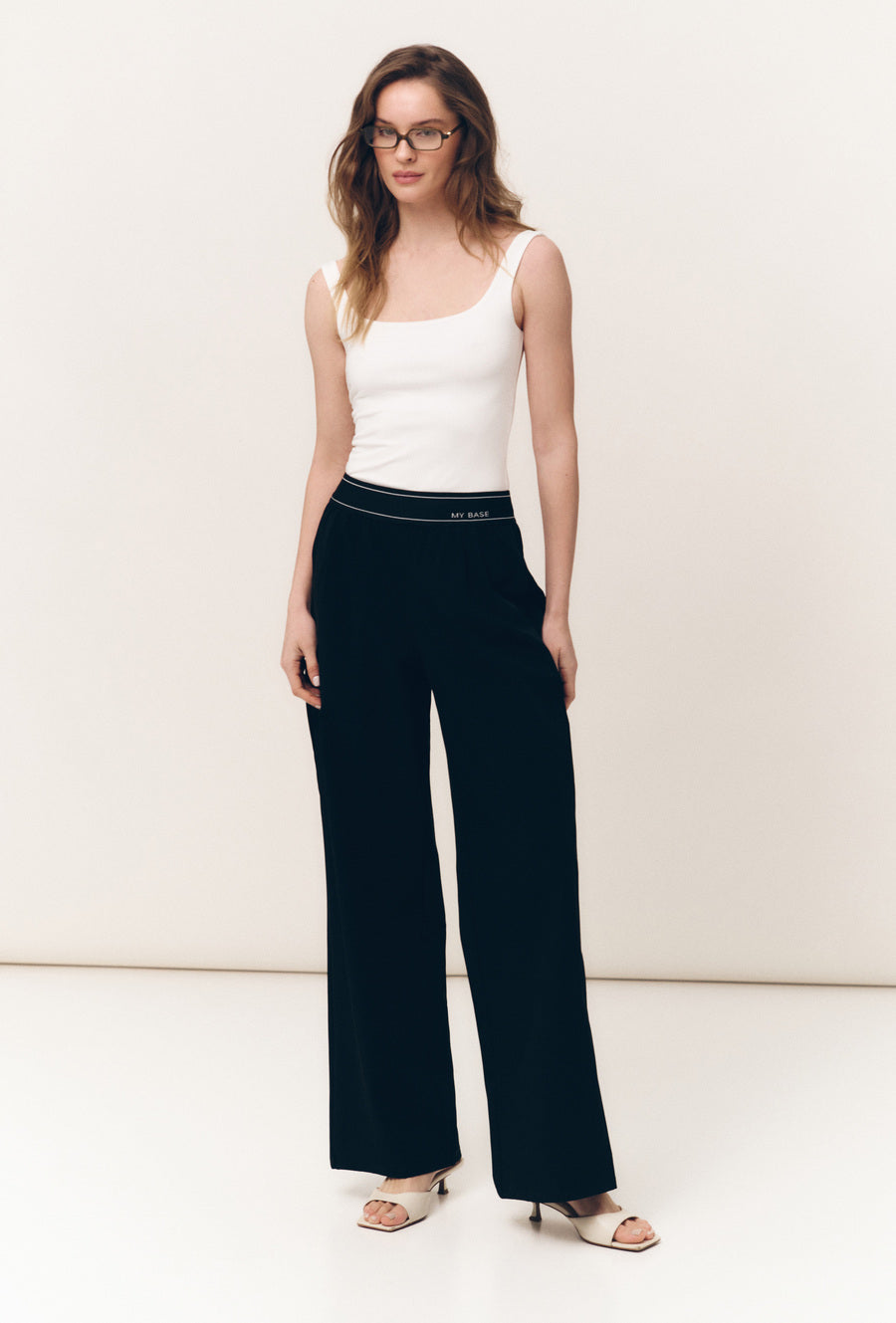 パンツ COLMAR Woman Pants Yellow Cream 06004ZA 704 Wide-cut Pull-on Pants - Light yellow - Ladies | H&M CA