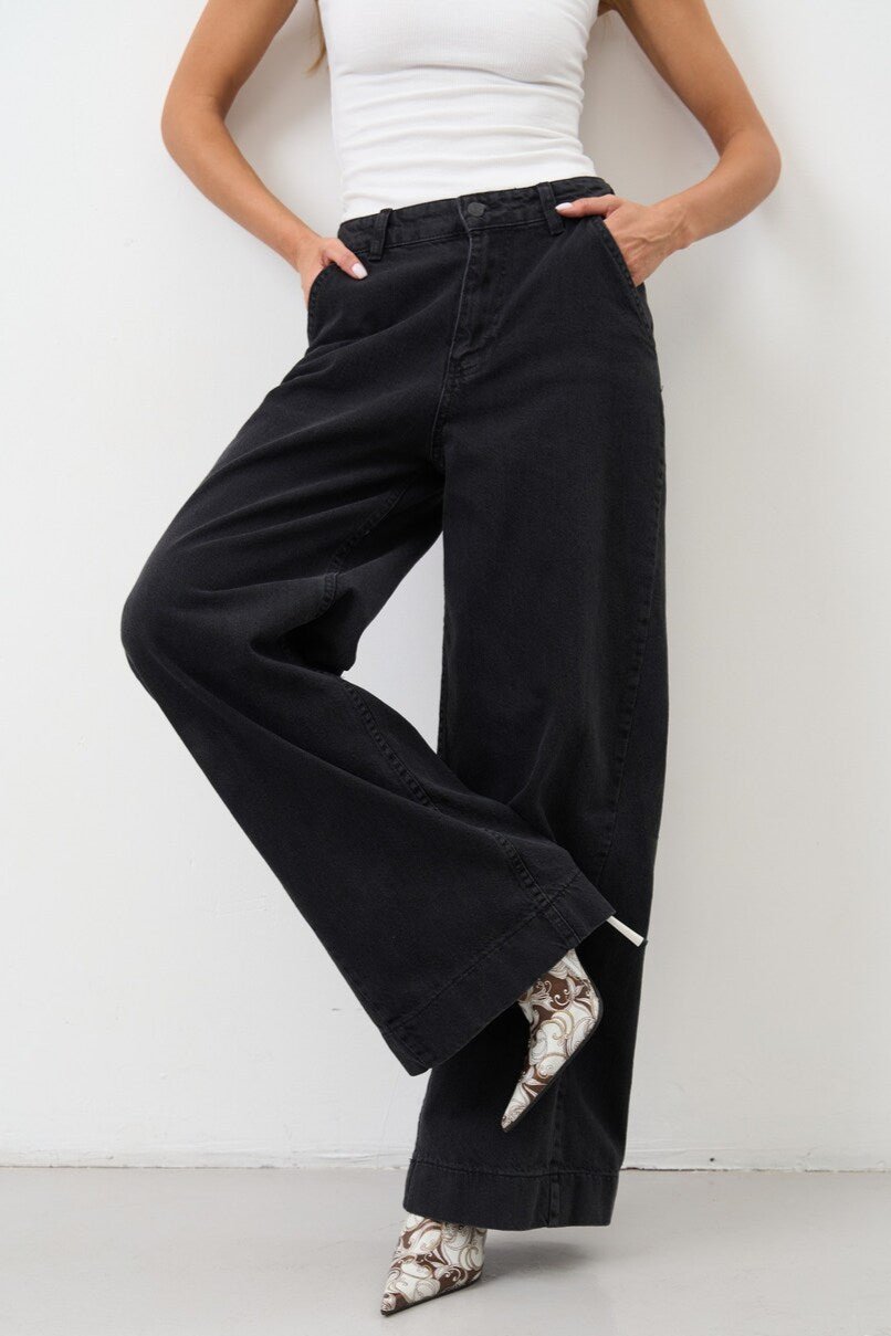 High Rise Relaxed Fit Grey Jeans - SOLMAR