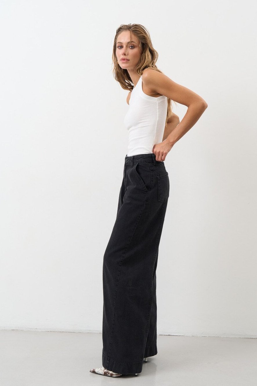 High Rise Relaxed Fit Grey Jeans - SOLMAR