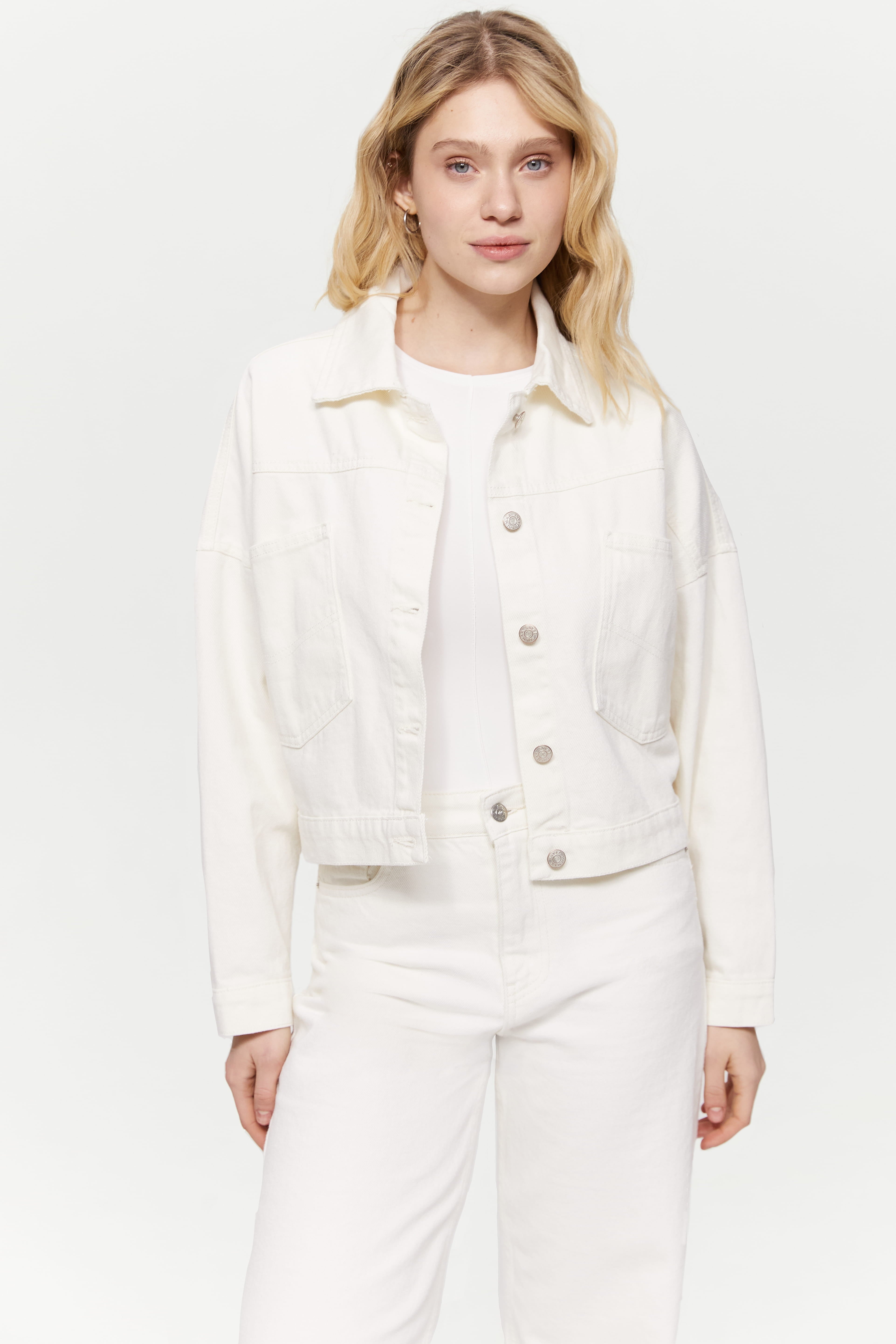 Denim jacket with accent pockets, Milk