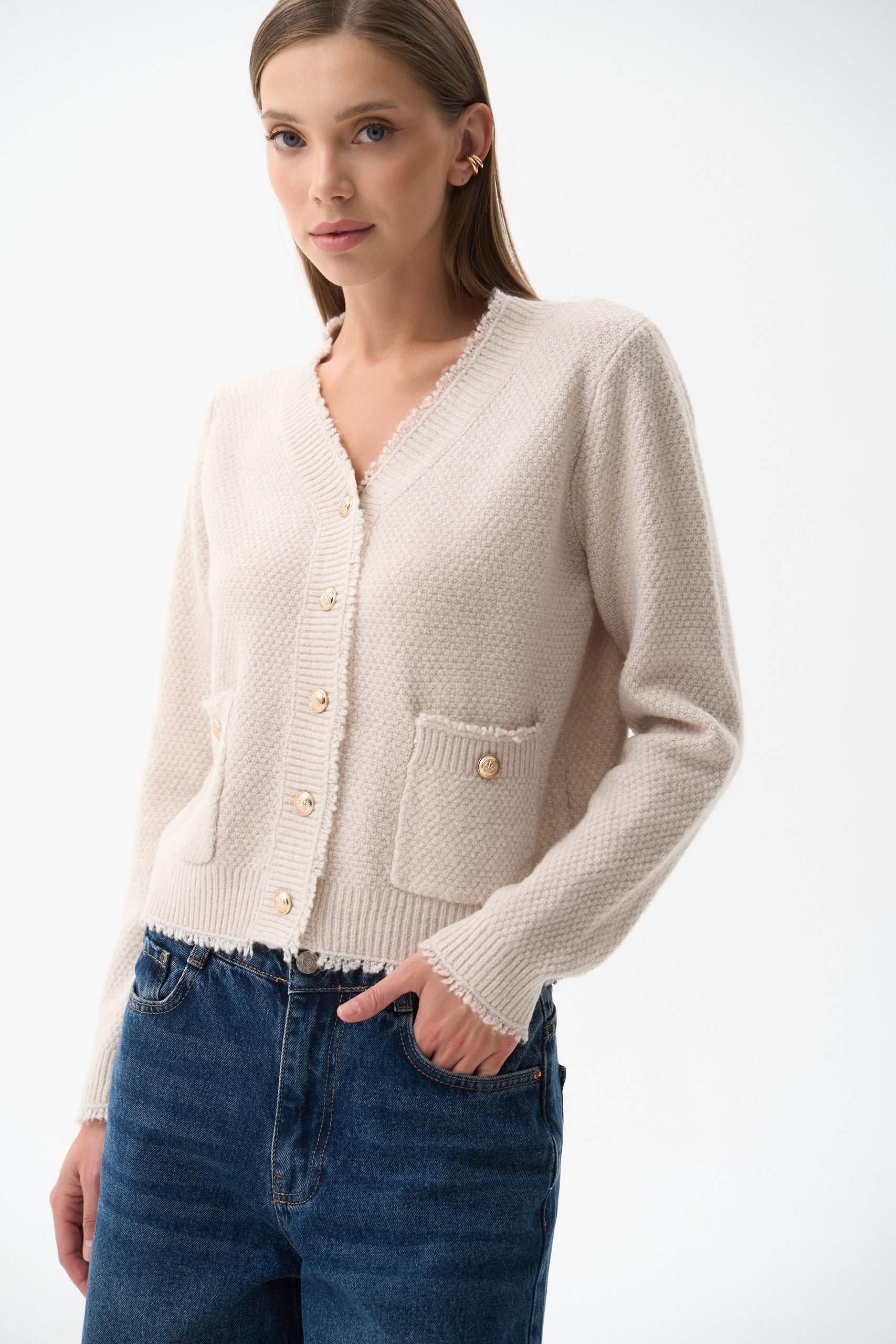 Woolen cardigan with small buttons in color beige