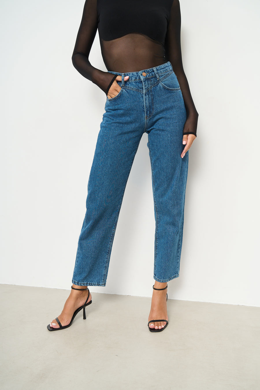 Dark Blue STRAIGHT MID-RISE Jeans