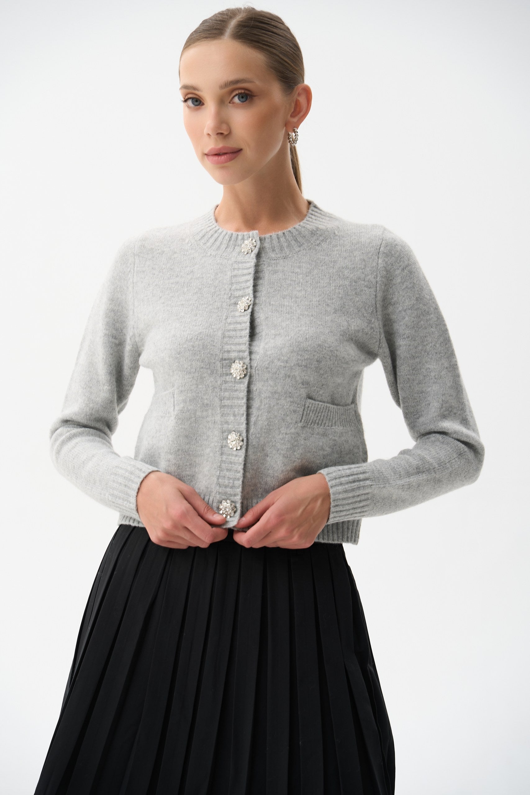 Woolen cardigan in color grey