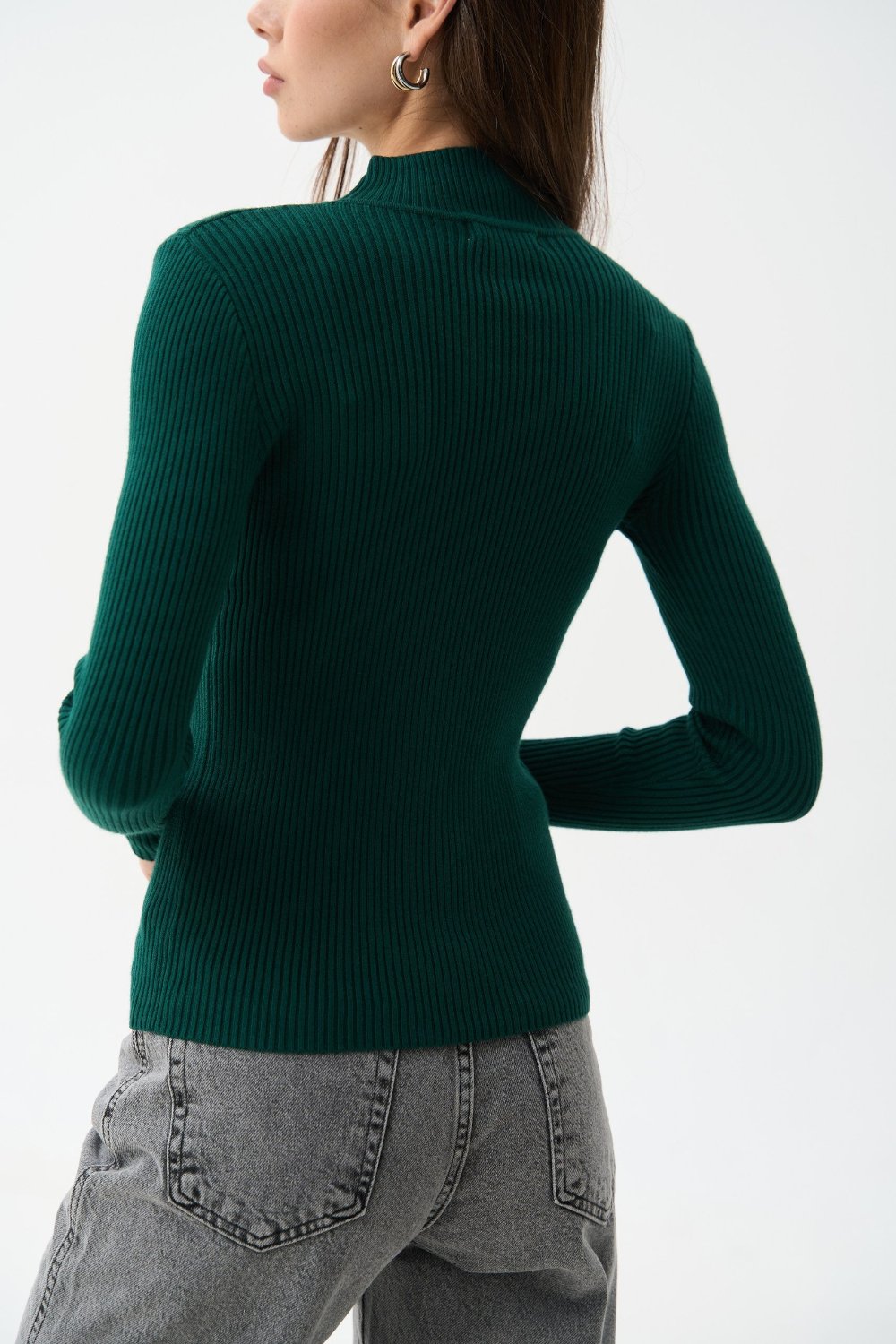 Sweater with a neck rack in color green - SOLMAR