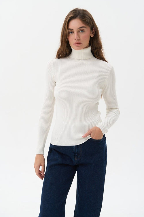 Ribbed turtleneck sweater in color white - SOLMAR