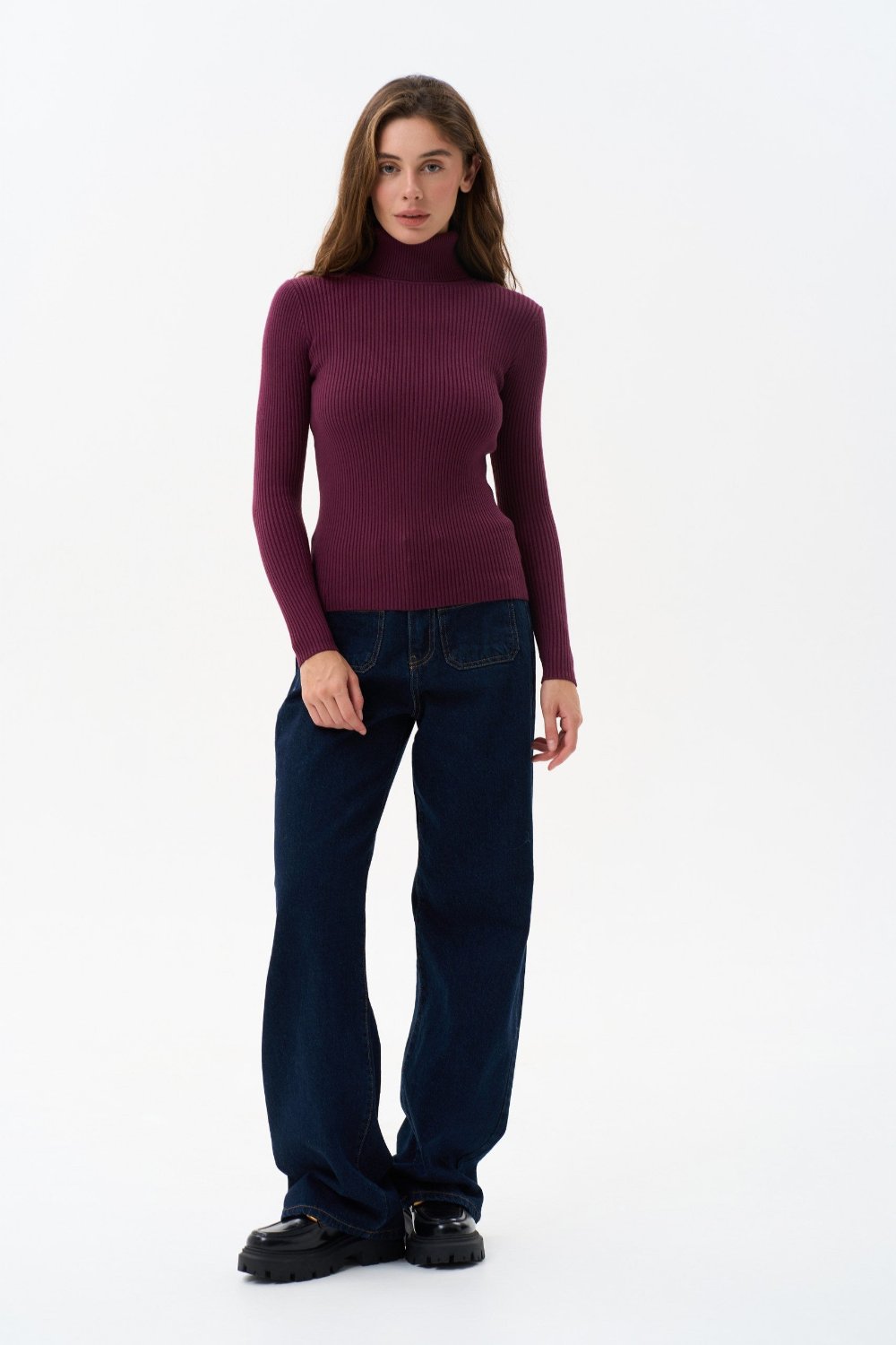 Ribbed turtleneck sweater in color red - SOLMAR