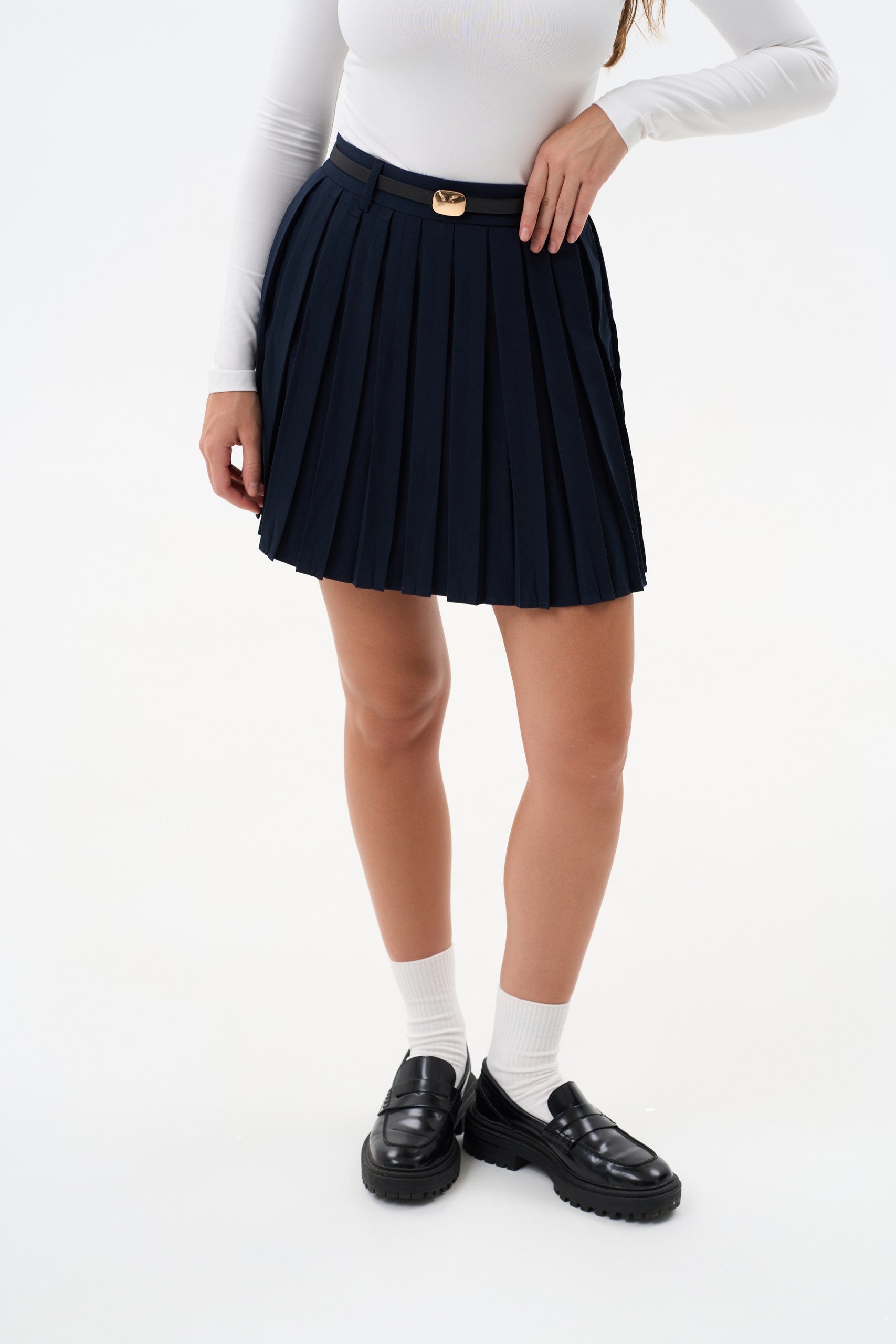 Pleated skirt in color dark blue - SOLMAR