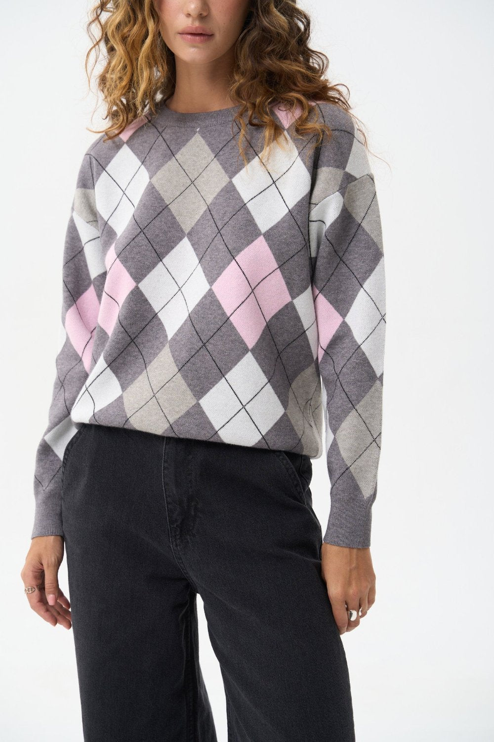 Grey Diamond Pattern Knit Sweater
