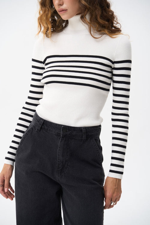 Milk turtleneck sweater with a black stripe - SOLMAR