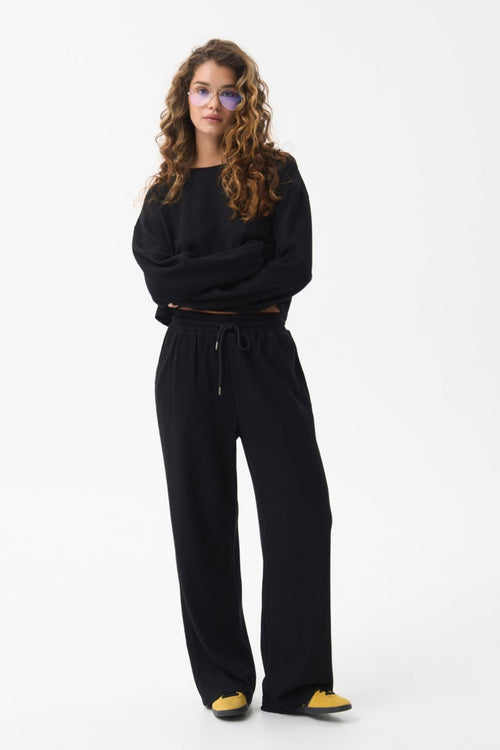 Knitted pants in color black - SOLMAR