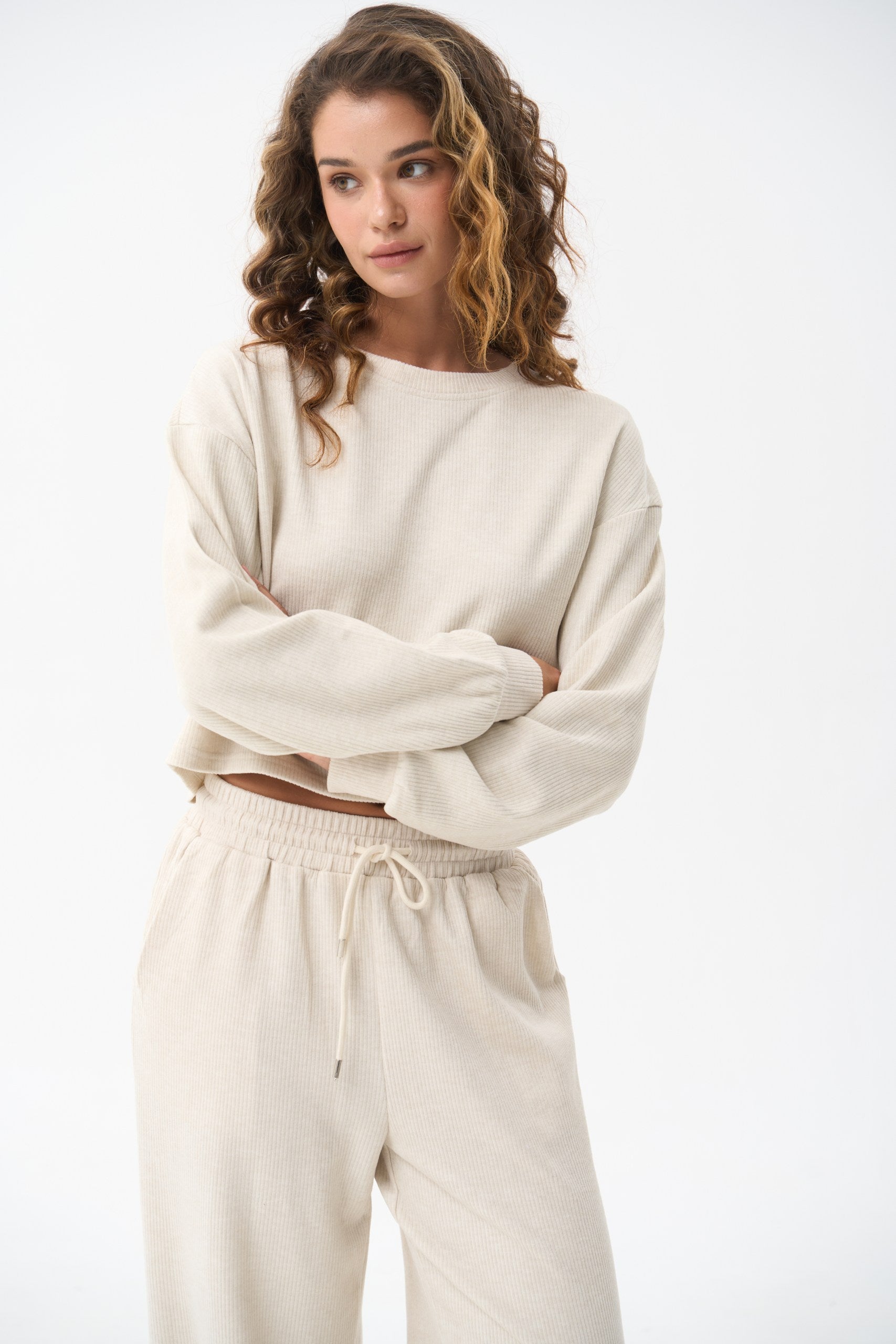 Milk Cropped Sports Sweatshirt - SOLMAR