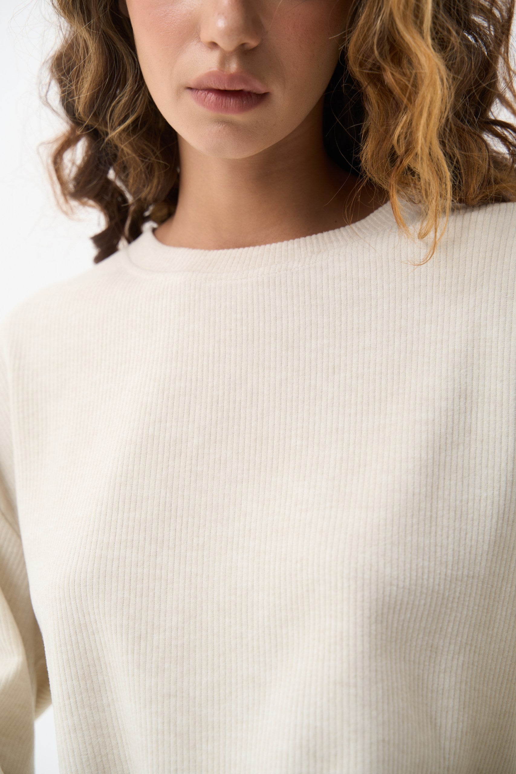 Milk Cropped Sports Sweatshirt - SOLMAR