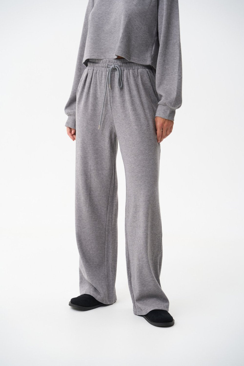 Knitted pants in color grey - SOLMAR