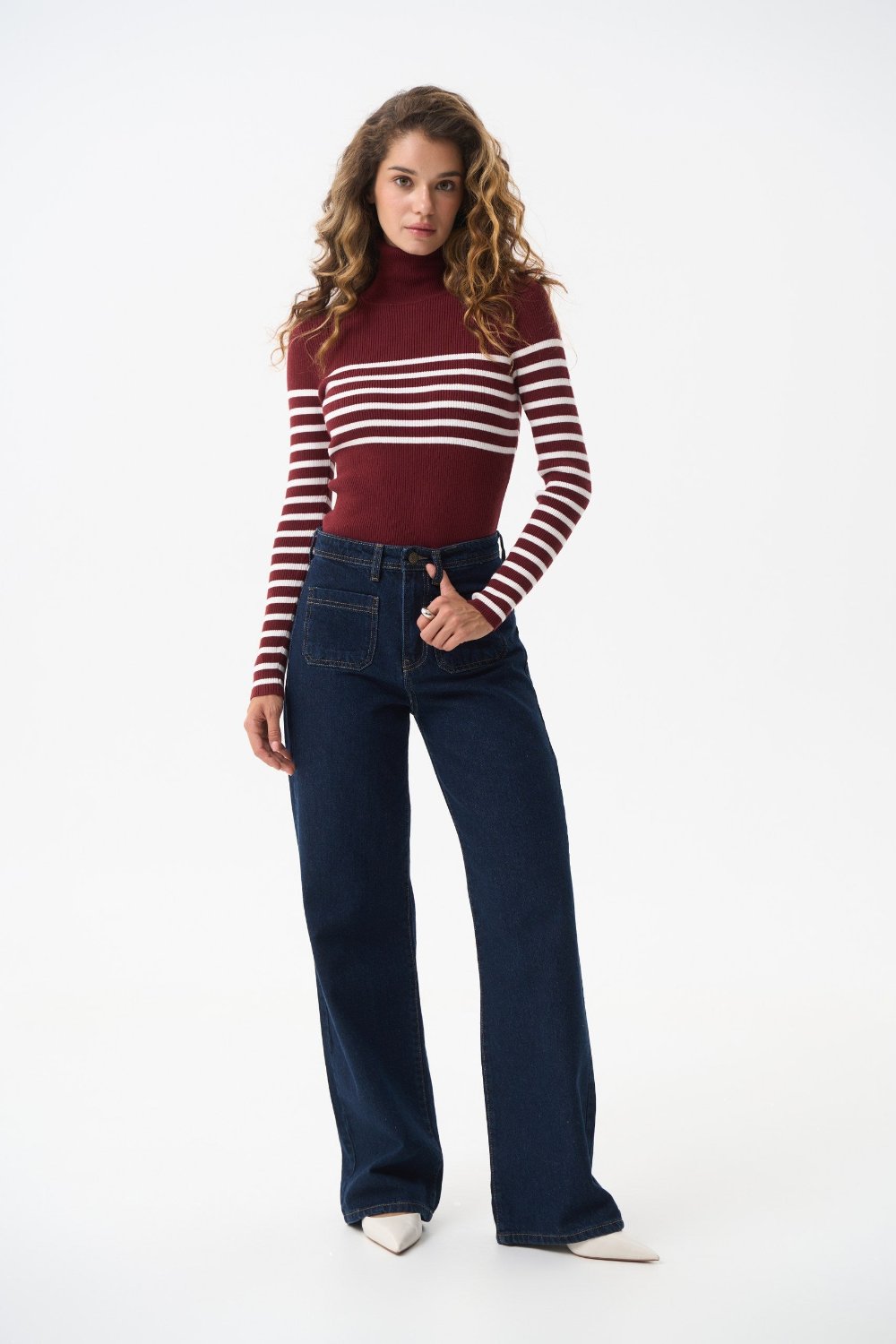 Red turtleneck sweater with a milky stripe - SOLMAR