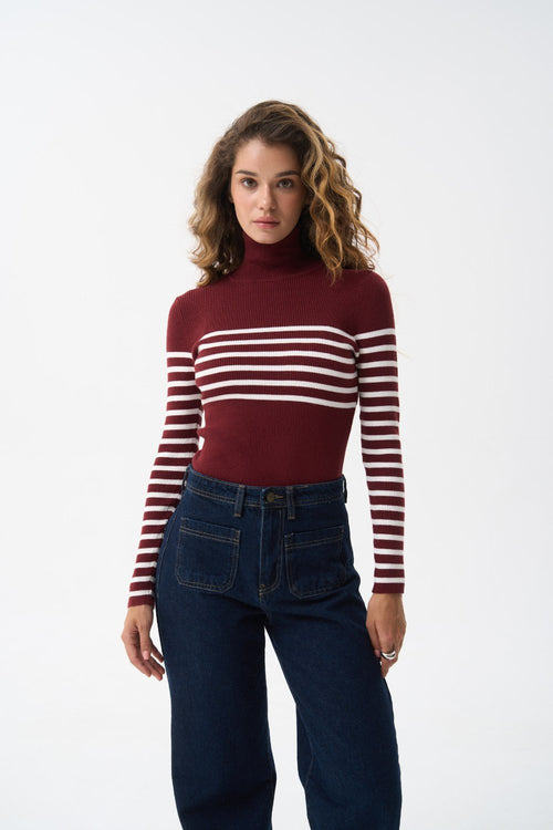 Red turtleneck sweater with a milky stripe - SOLMAR