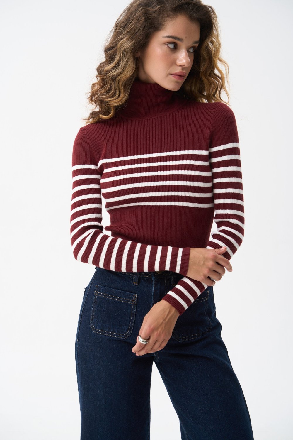 Red turtleneck sweater with a milky stripe - SOLMAR