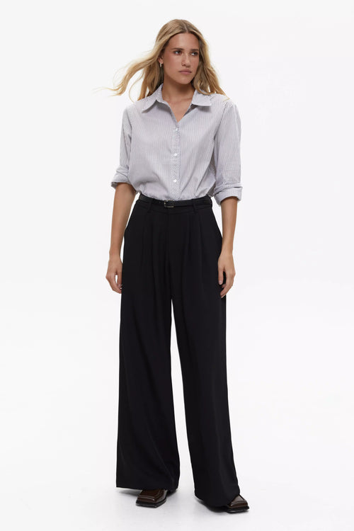 Black Classic Pleated Trousers - 6113