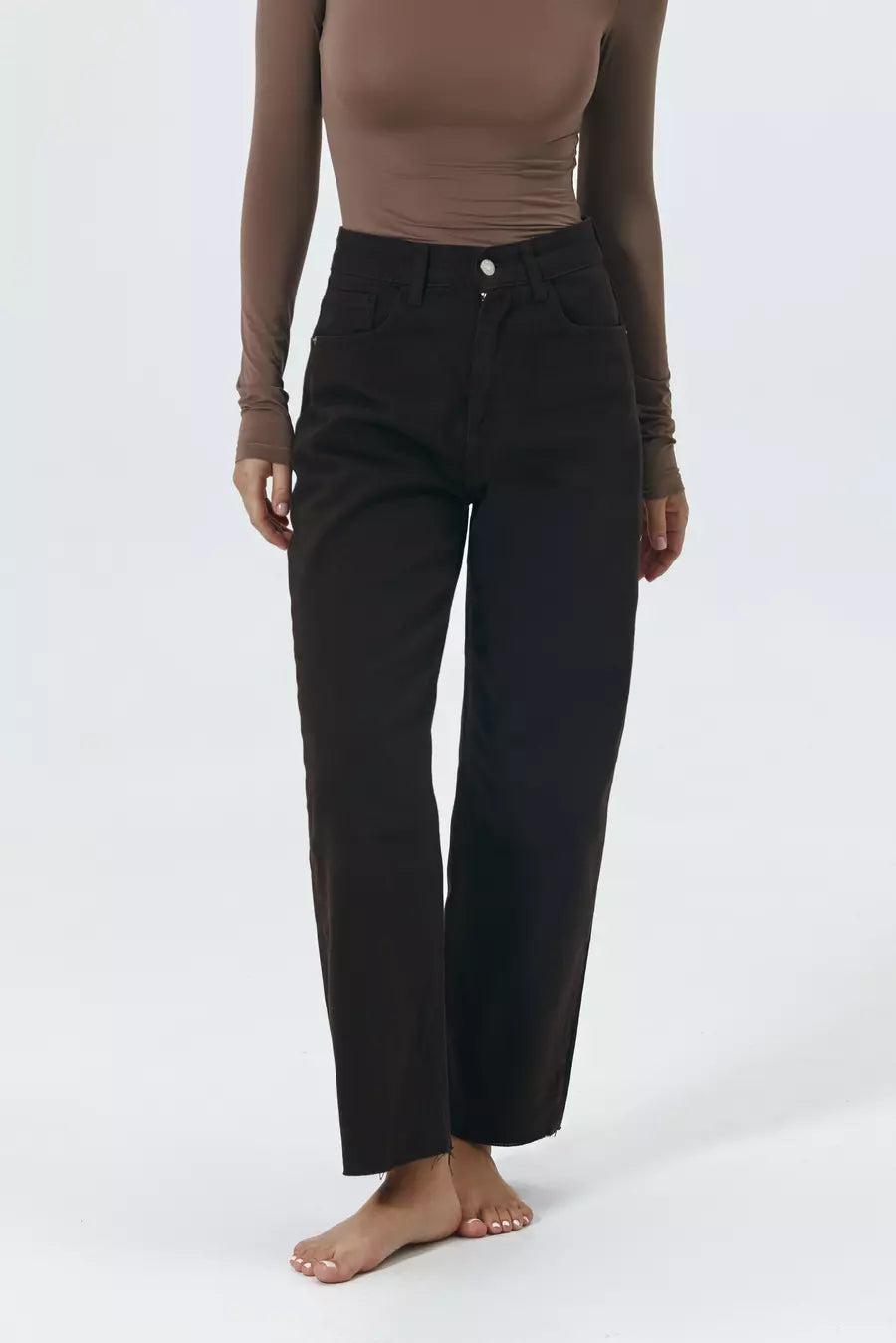 Dark Choclate Straight-Leg Jeans
