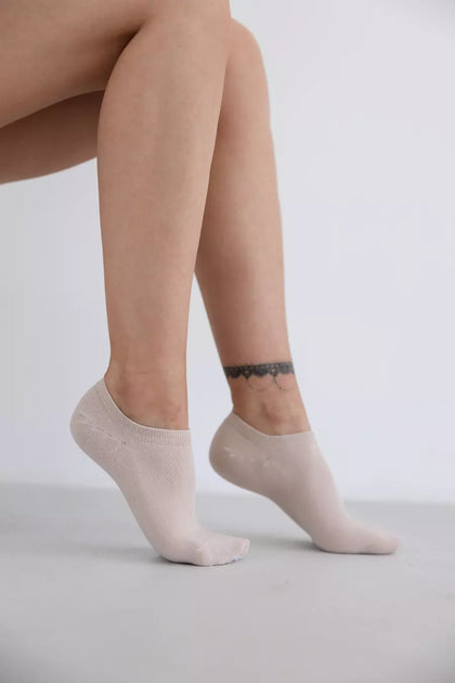 Women's ultra-short socks in natural color - 0020-L201