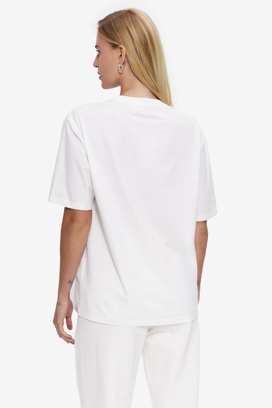Yoga Club graphic T-shirt, White – SOLMAR