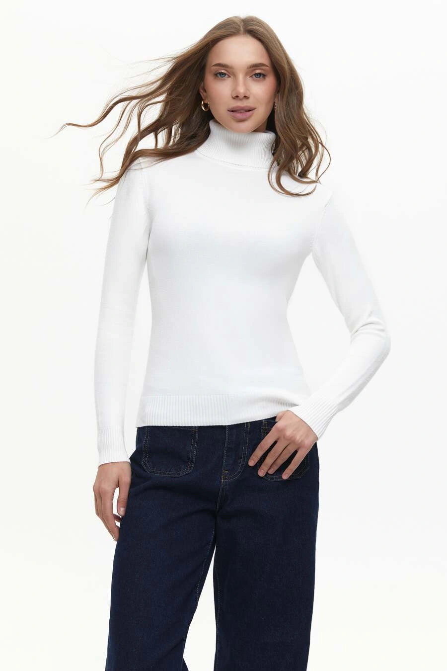 White Basic Knit Turtleneck Sweater