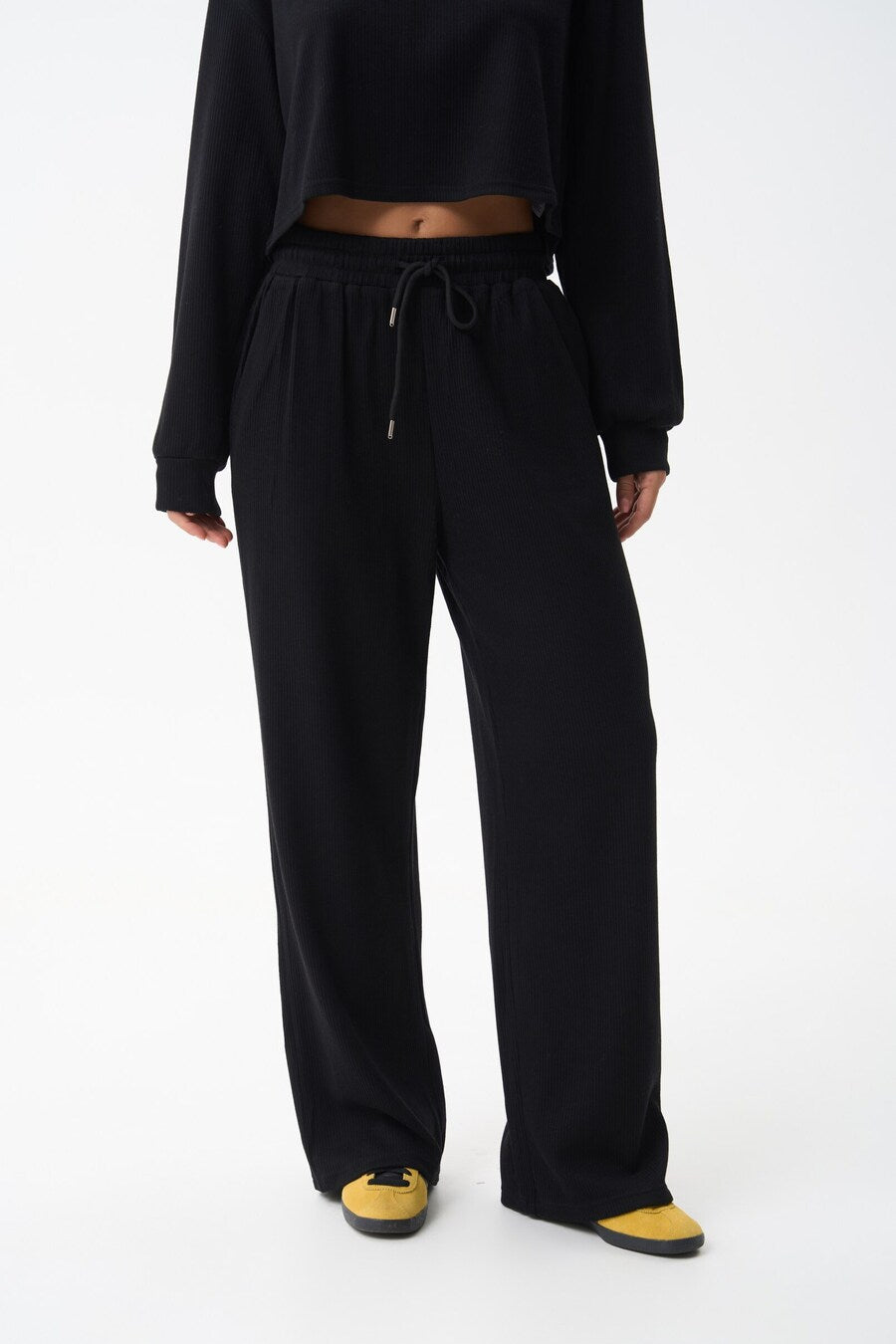 Black Knitted Streight Leg Pants