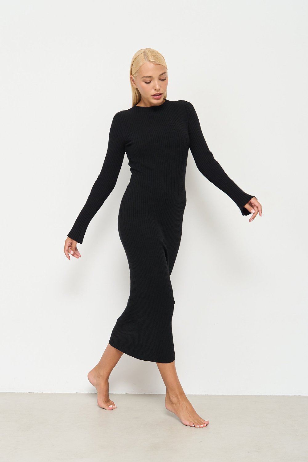 Black Long Sleeve Ribbed Knit Midi Dress - SOLMAR