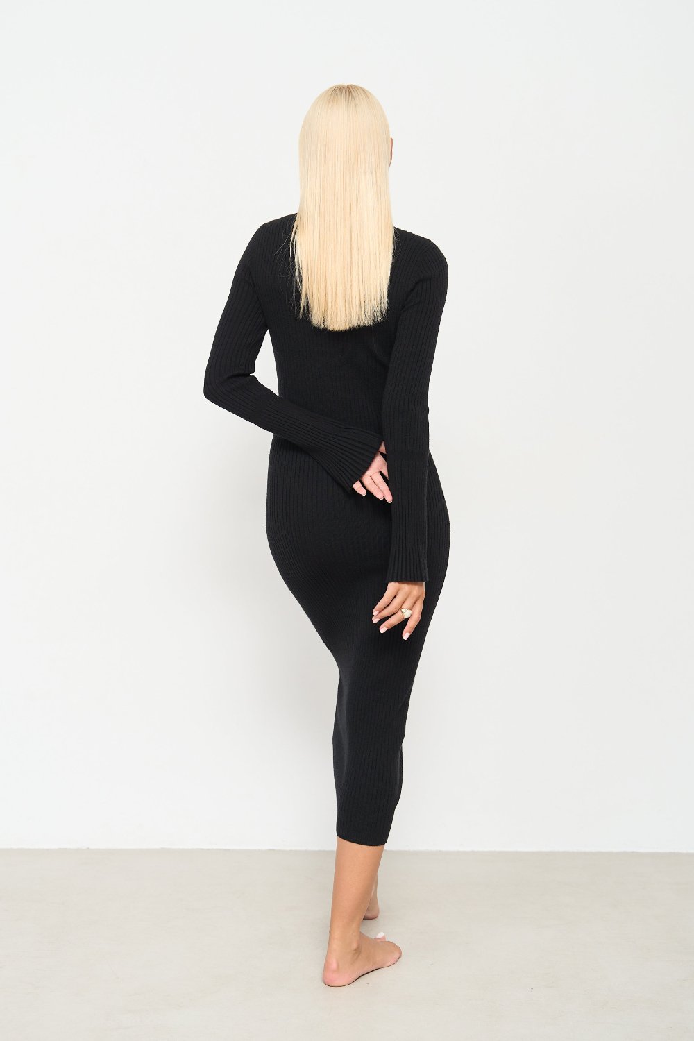 Black Long Sleeve Ribbed Knit Midi Dress - SOLMAR