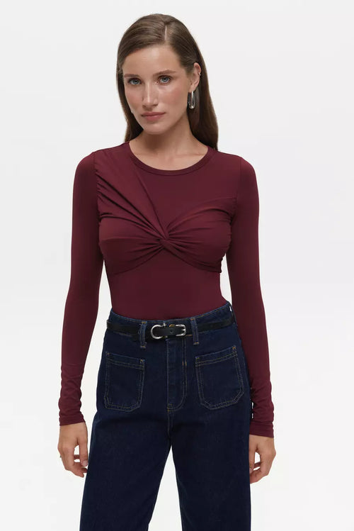 bod-z-asimetrichnim-elementom-v-kolor-burgundy-3109
