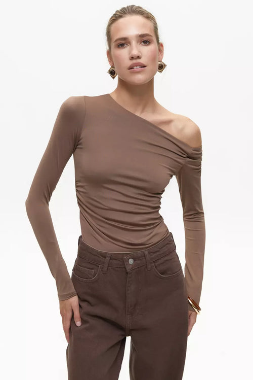 bod-z-v-dkritim-plechem-v-kolor-brown-3102