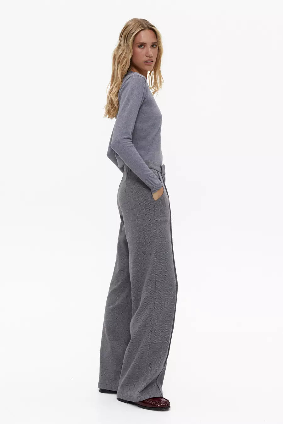 bryuki-klasichn-v-print-yalinka-grey-6115
