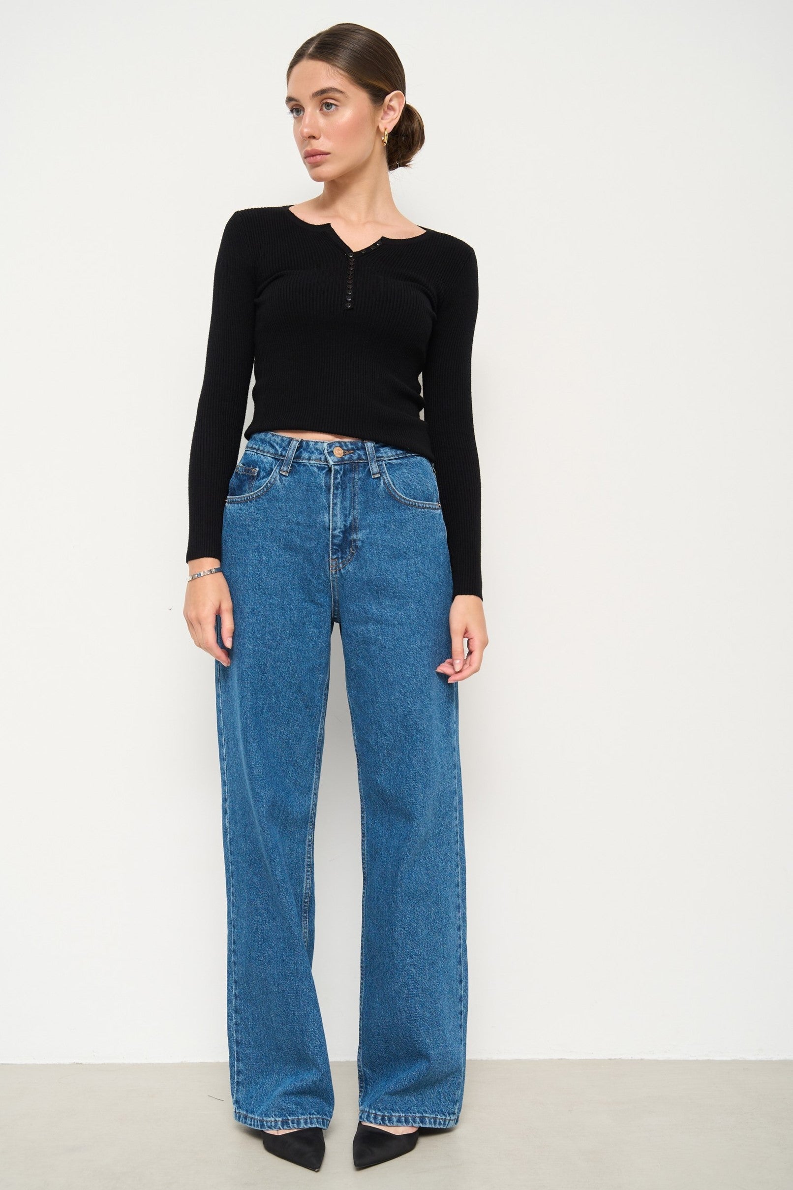 Black Long Sleeve with buttons - SOLMAR