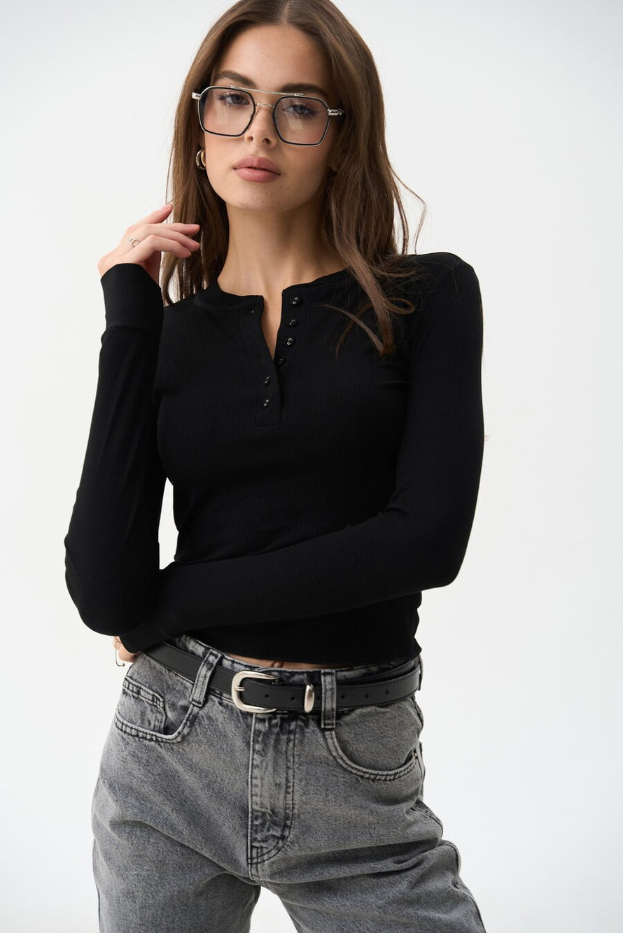 Black longsleeve with buttons