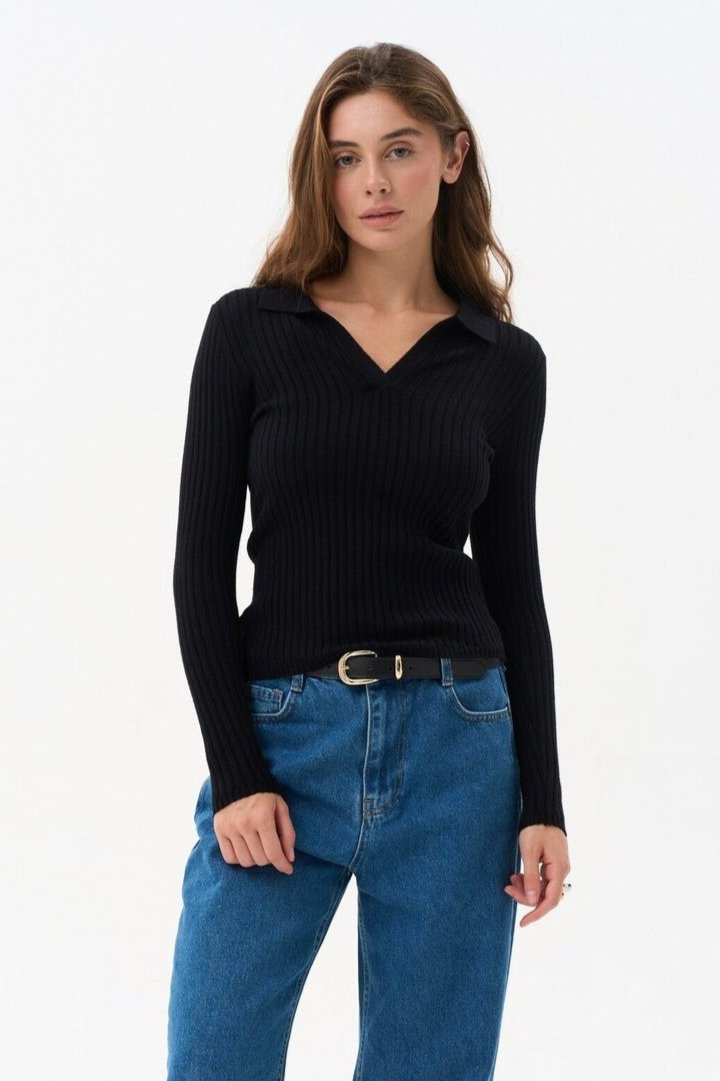 Sweater polo in color black - SOLMAR