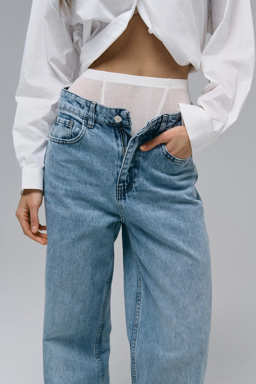 dzhinsi-wide-leg-blakitnogo-koloru-7000