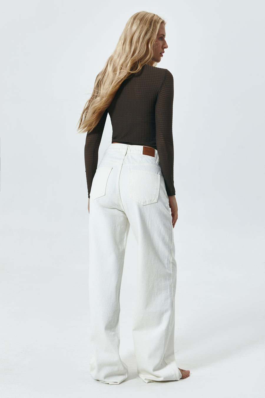 dzhinsi-wide-leg-molochnogo-koloru-7025
