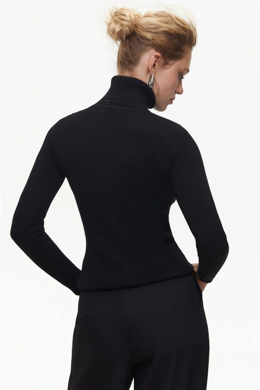 fakturna-trikotazhna-vodolazka-black-8253