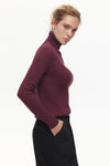 Ribbed turtleneck sweater in color red