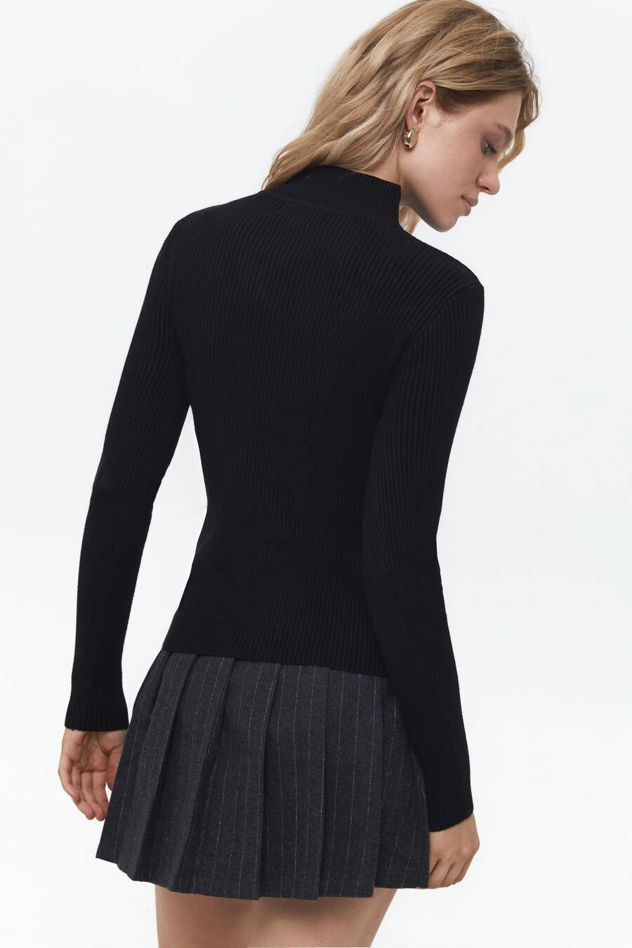 fakturnij-golf-z-gorlovinoyu-st-jka-black-8201