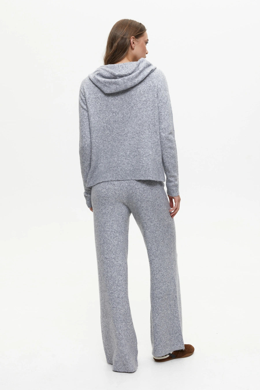 grey-sweatshirt-and-gogger-pants-set-9570