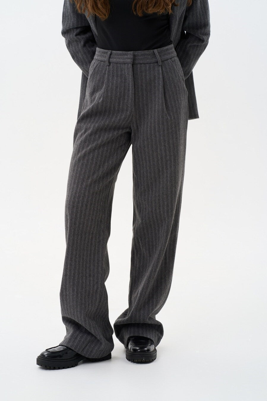 Сlassic striped pants in color grey - SOLMAR