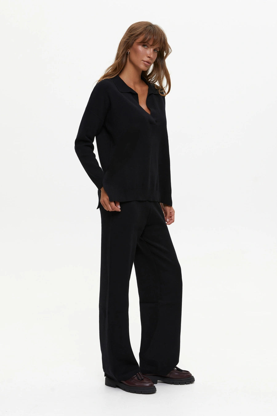 kostyum-z-svetrom-polo-ta-bryukami-black-9567