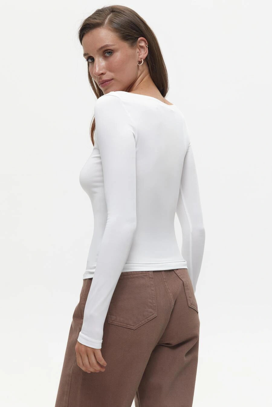 longsl-v-boat-neck-white-3008