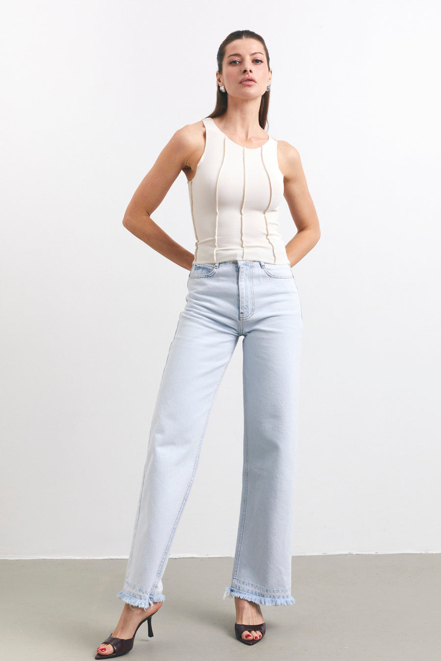 Milk Seam Detail Tank Top - SOLMAR