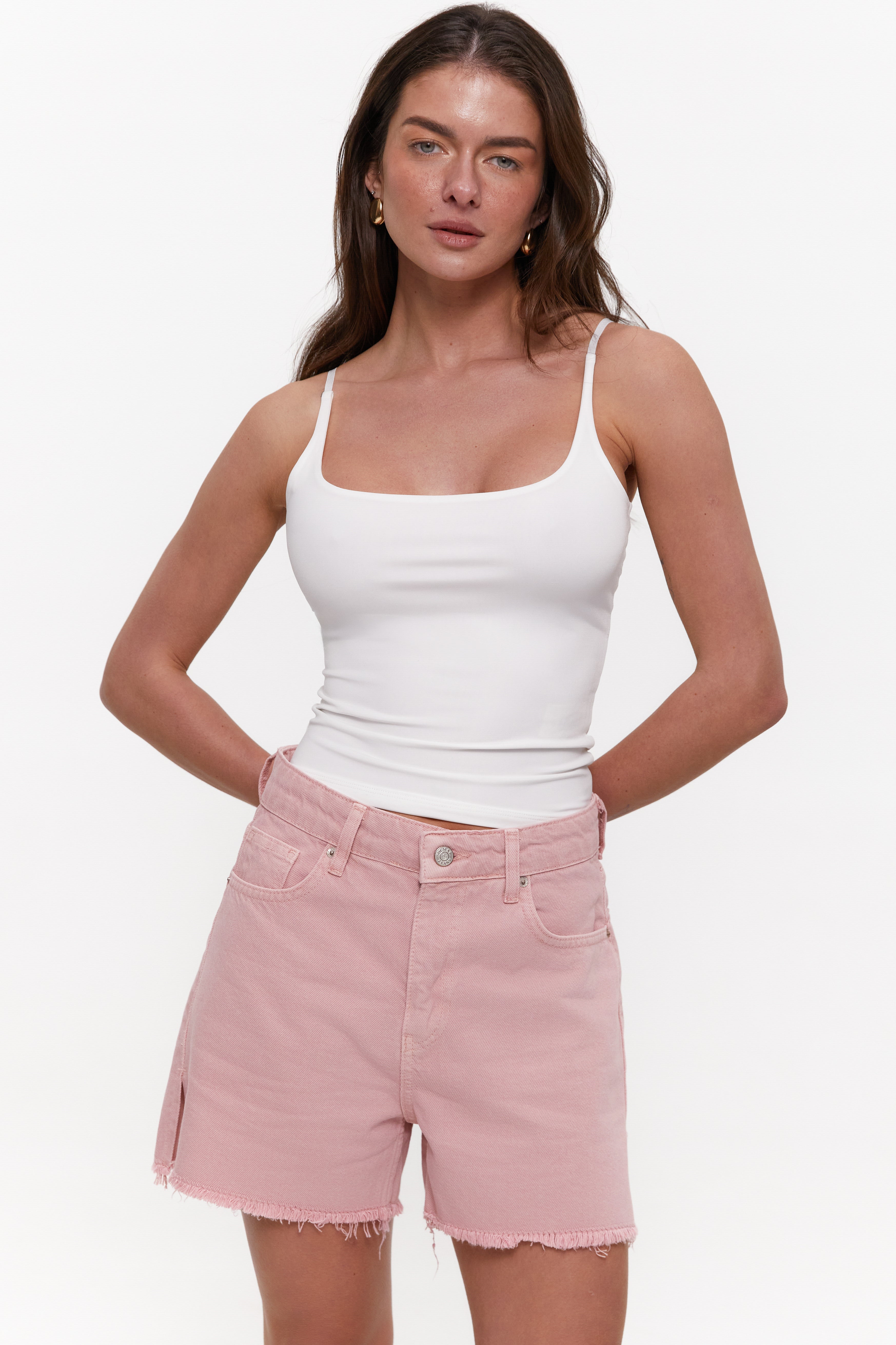 Side-slit denim shorts, Baby Pink