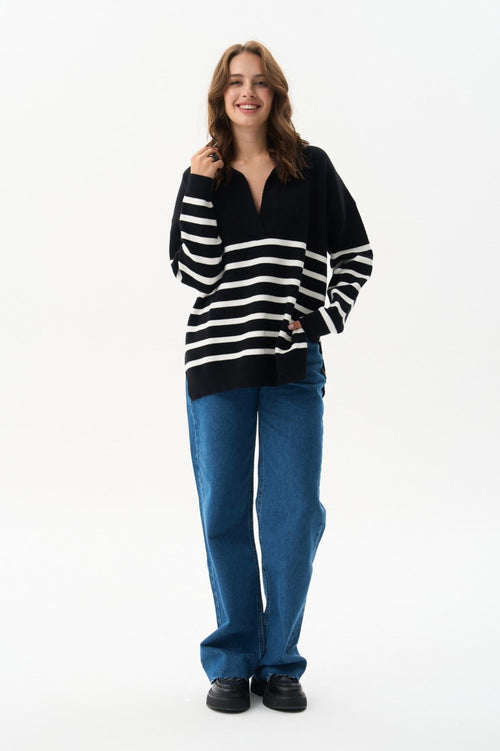 Striped polo sweater in color black