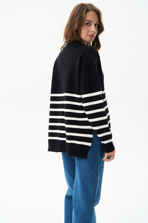 Striped polo sweater in color black