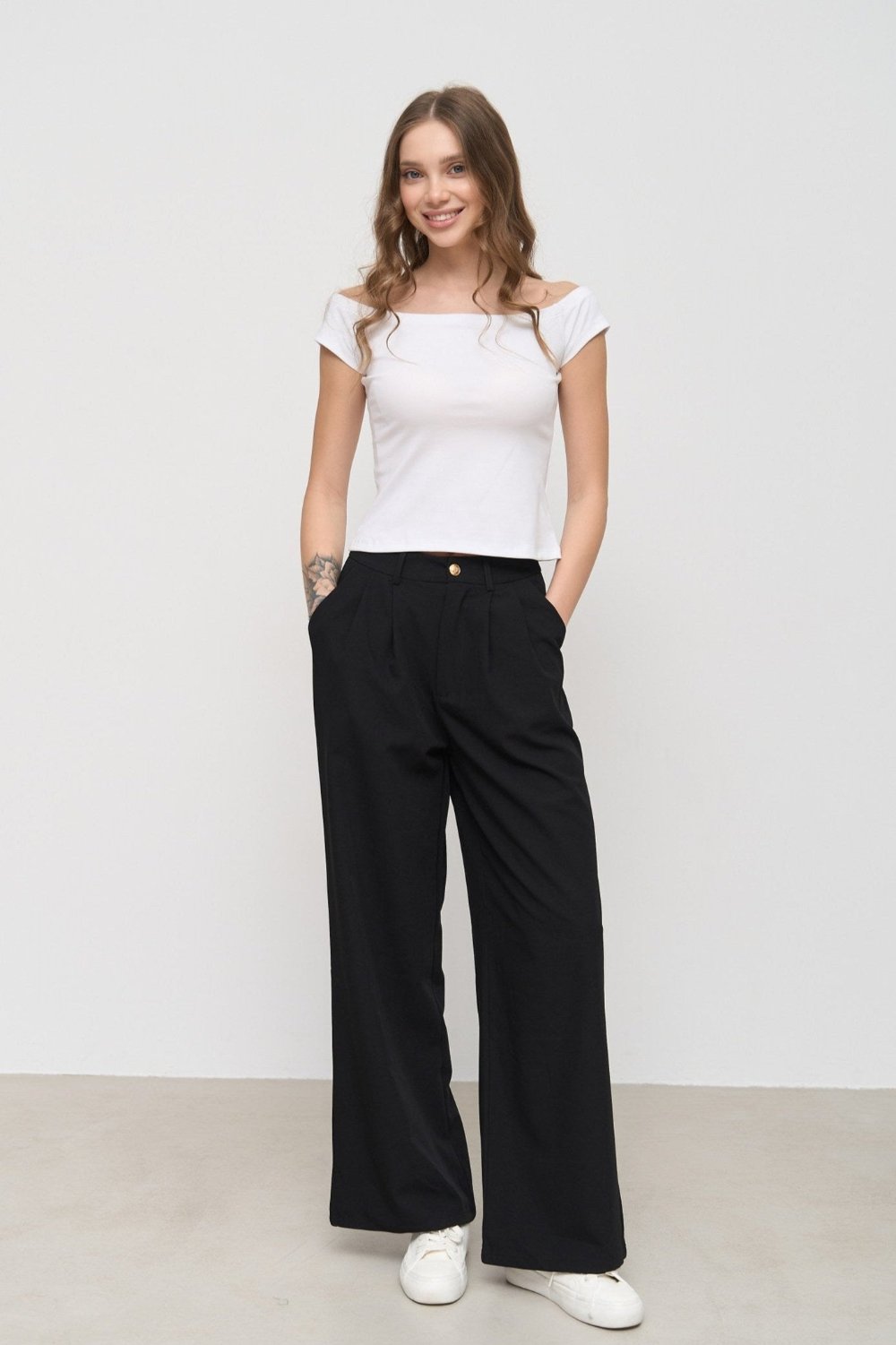 Classic pants color black