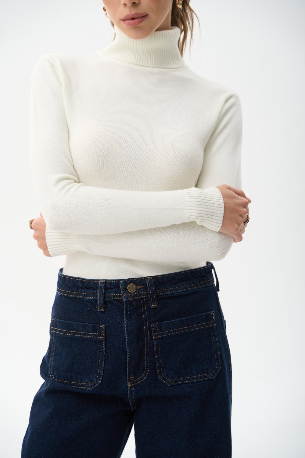 Turtleneck sweater in color milk - SOLMAR