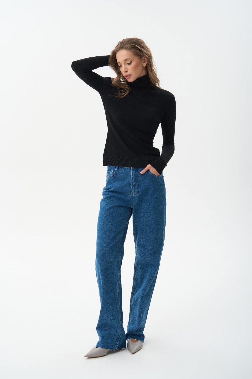 Turtleneck sweater in color black - SOLMAR